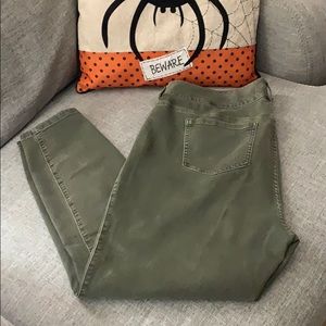 Torrid Sz 20R Dark Green Jeggings